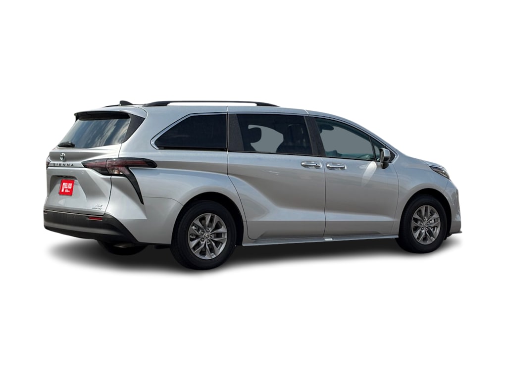 Thumbnail: 2024 Toyota Sienna - 15