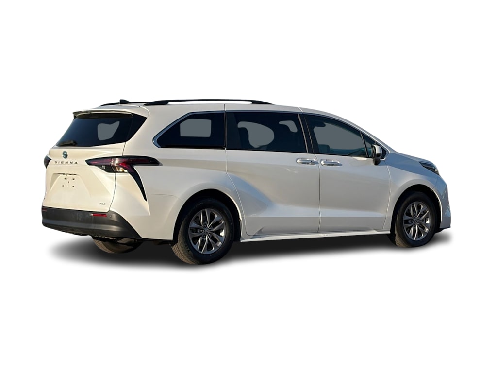 Thumbnail: 2025 Toyota Sienna - 11