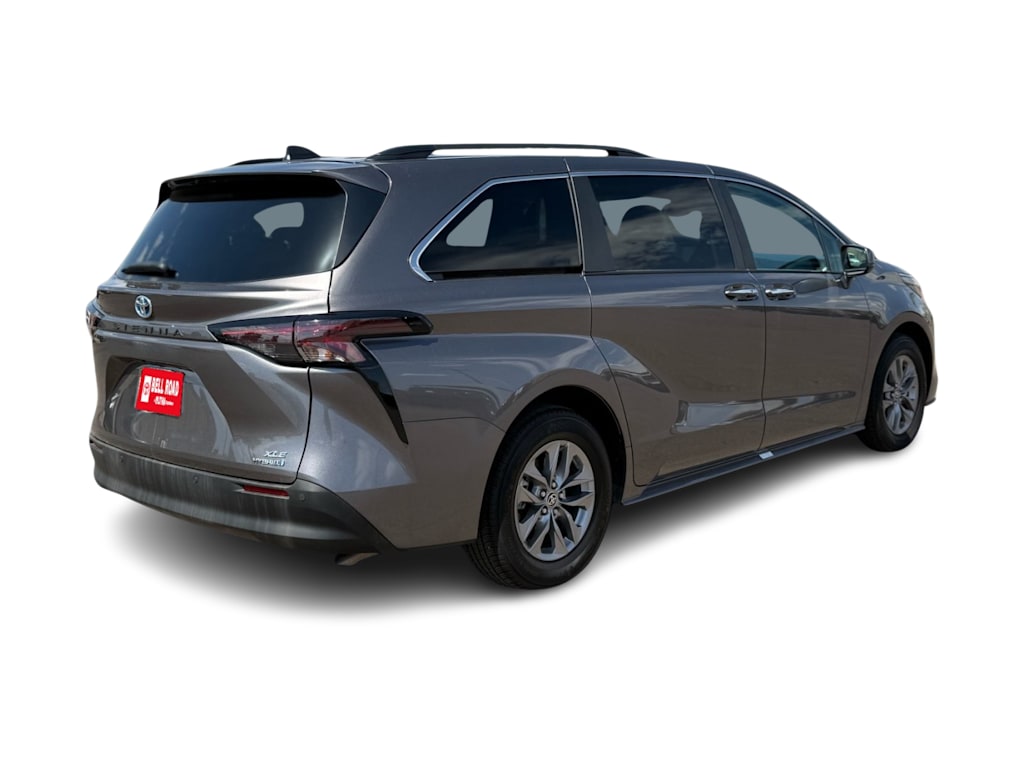 Thumbnail: 2024 Toyota Sienna - 17