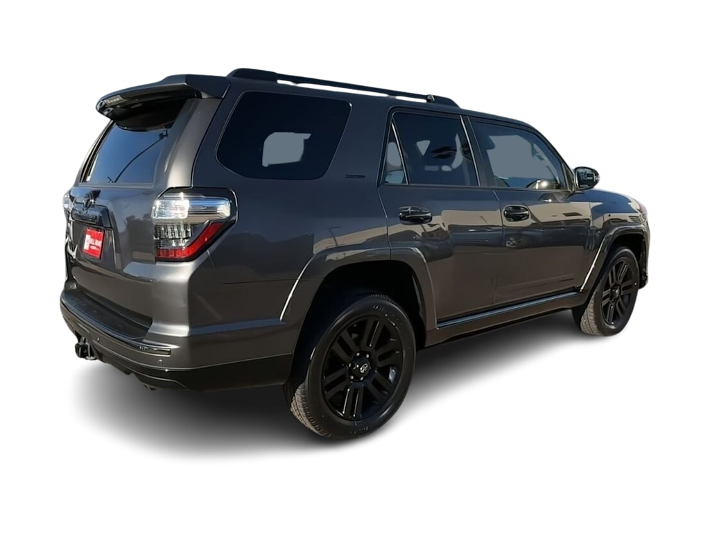 Thumbnail: 2021 Toyota 4Runner - 21