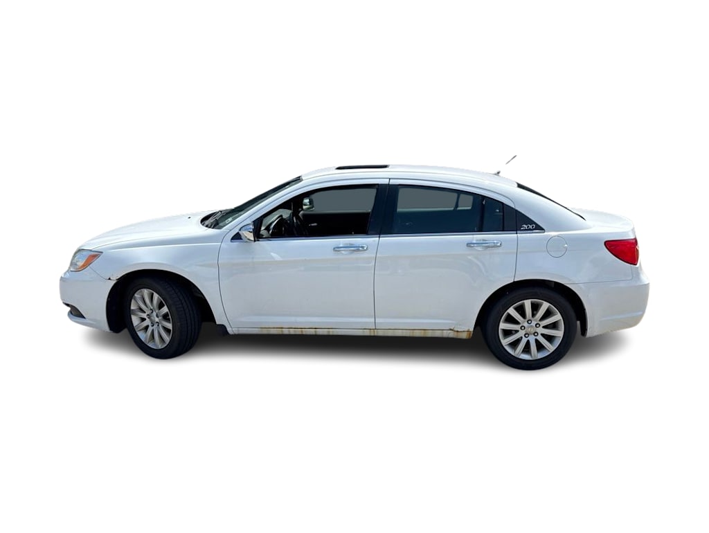 Thumbnail: 2014 Chrysler 200 - 3