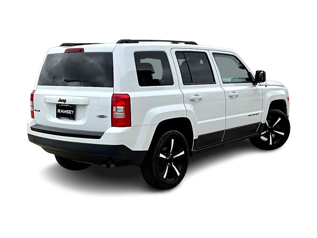 Thumbnail: 2015 Jeep Patriot - 20
