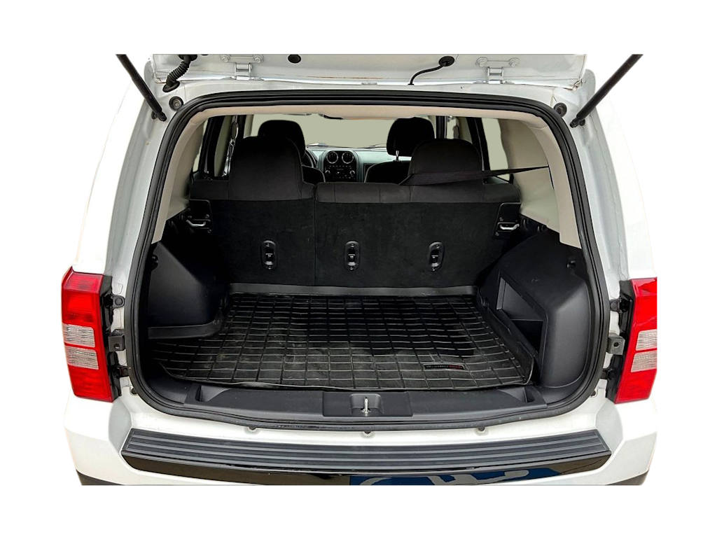 Thumbnail: 2015 Jeep Patriot - 18