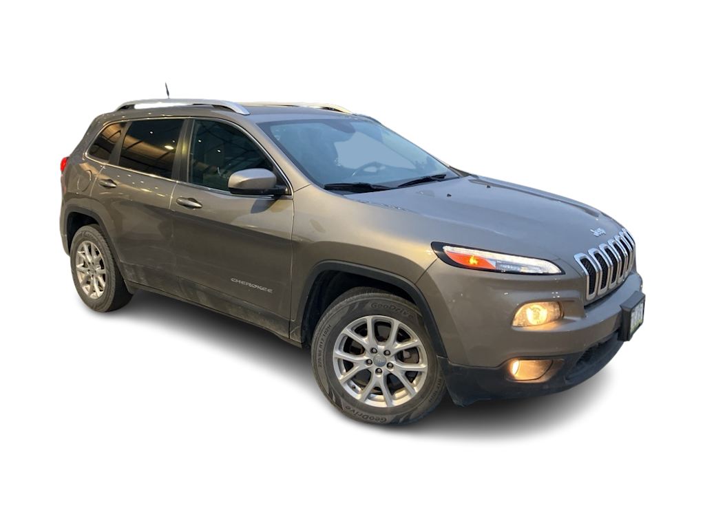 Thumbnail: 2016 Jeep Cherokee - 8