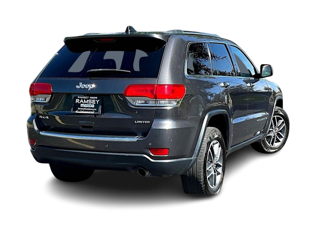 Thumbnail: 2018 Jeep Grand Cherokee - 19