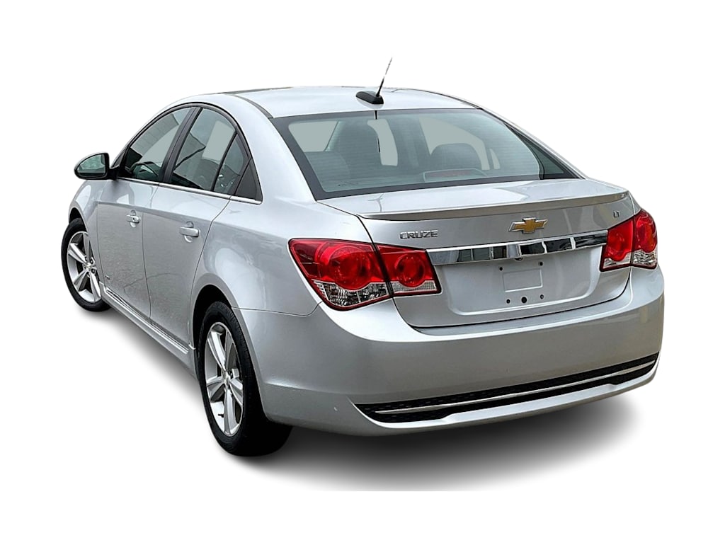 Thumbnail: 2016 Chevrolet Cruze - 3