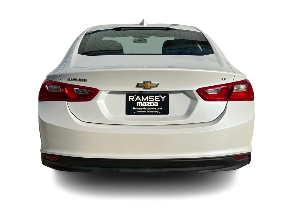 Thumbnail: 2017 Chevrolet Malibu - 5