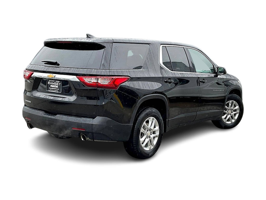 Thumbnail: 2018 Chevrolet Traverse - 21