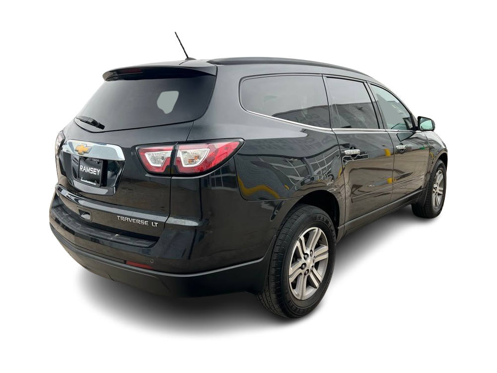 Thumbnail: 2015 Chevrolet Traverse - 17