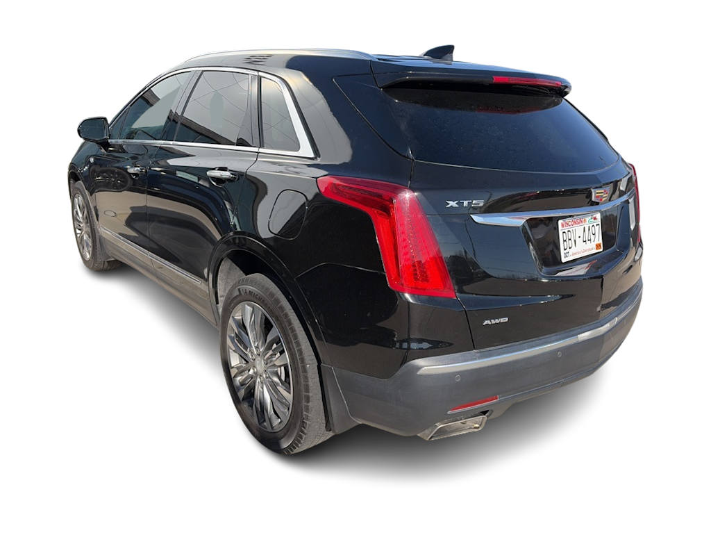 Thumbnail: 2017 Cadillac XT5 - 3