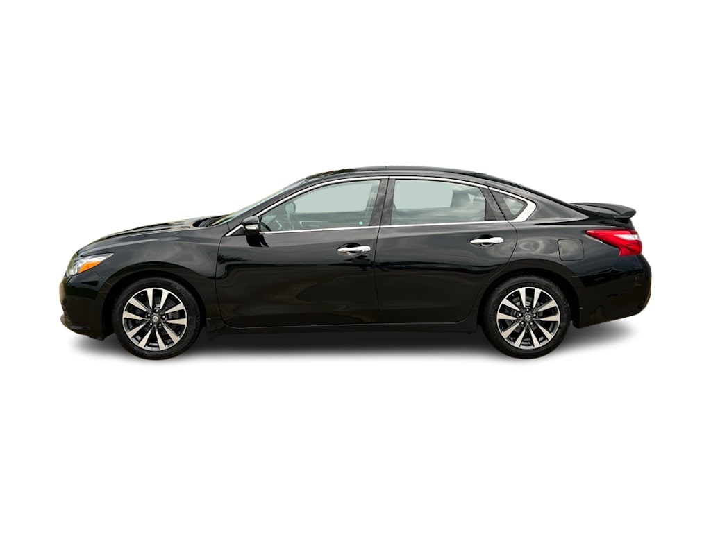 Thumbnail: 2016 Nissan Altima - 3