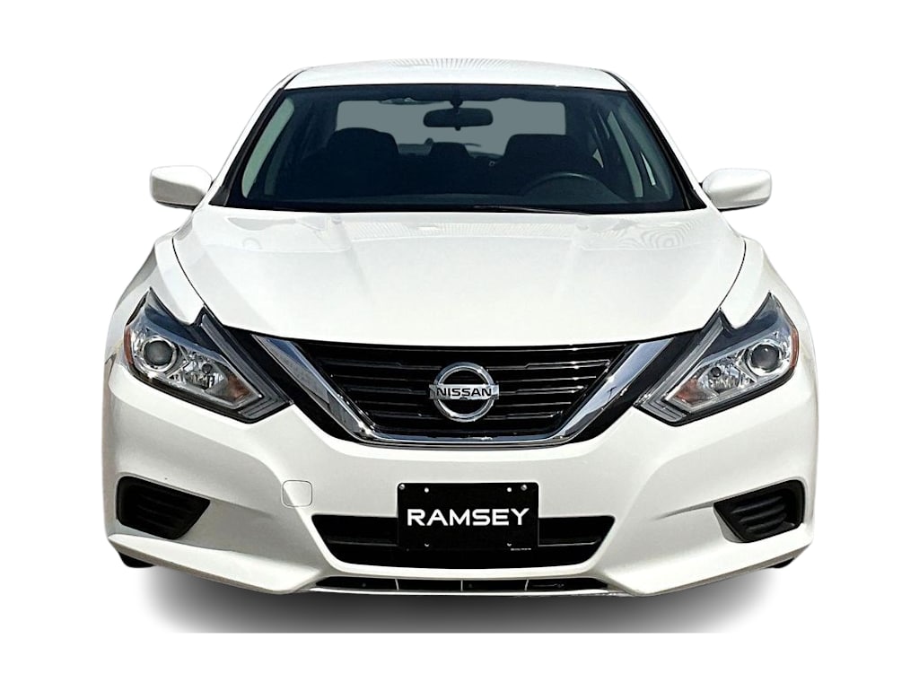 Thumbnail: 2018 Nissan Altima - 5