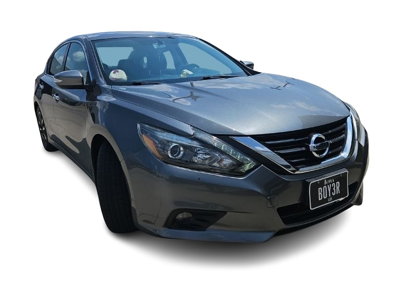 Thumbnail: 2018 Nissan Altima - 10