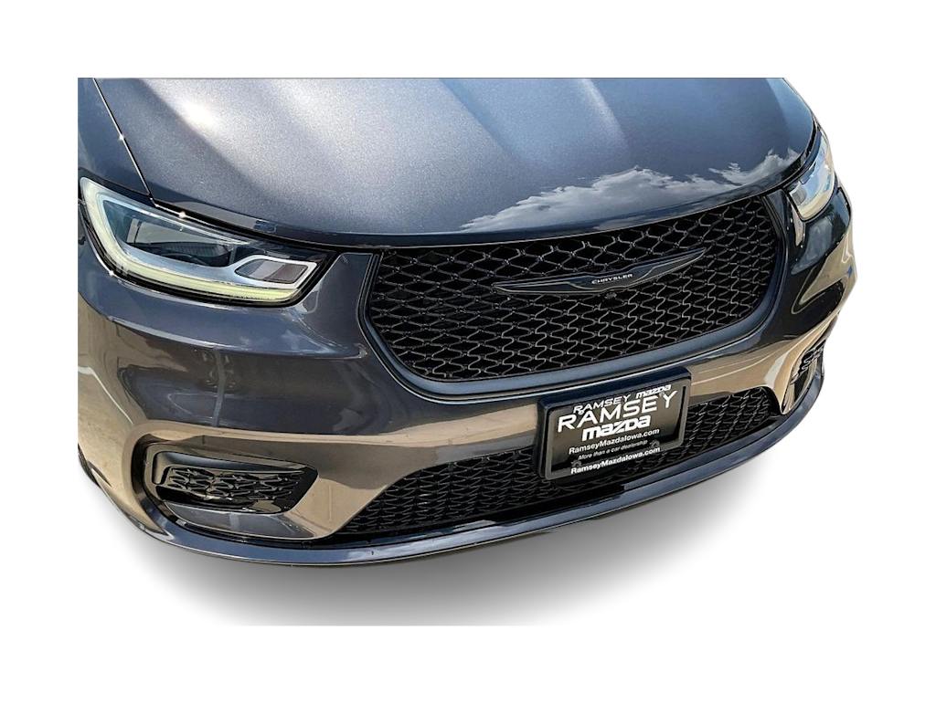 Thumbnail: 2021 Chrysler Pacifica - 33
