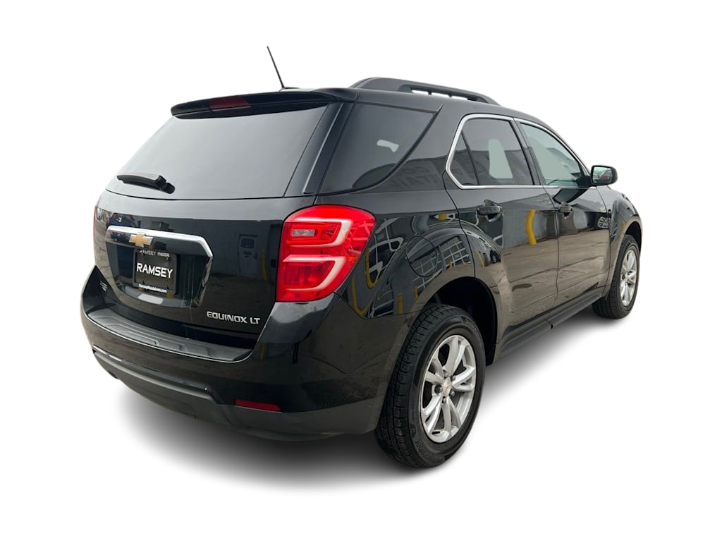 Thumbnail: 2016 Chevrolet Equinox - 16