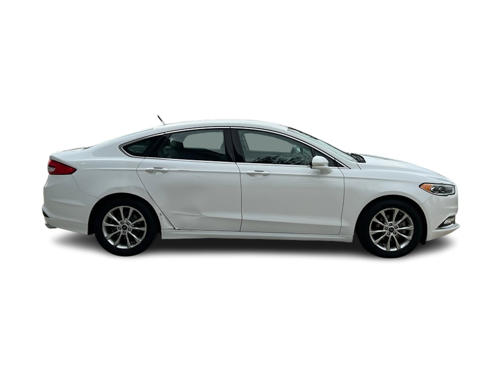 Thumbnail: 2017 Ford Fusion - 19