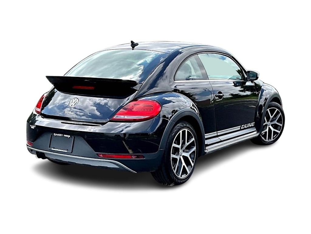 Thumbnail: 2016 Volkswagen Beetle - 20