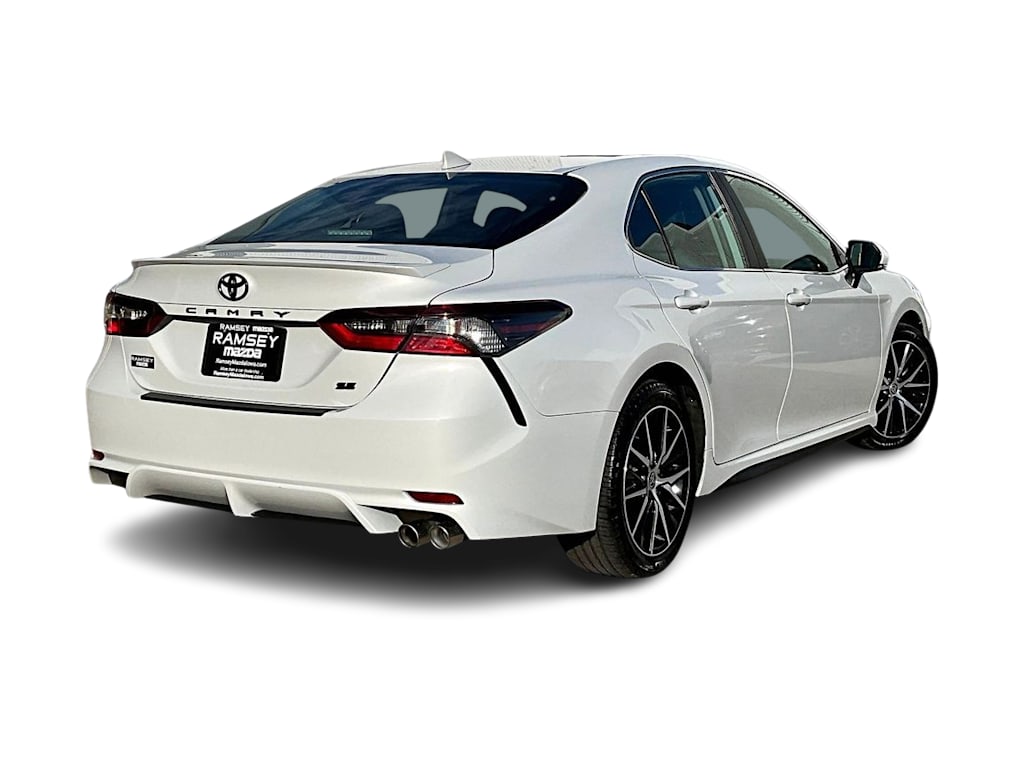 Thumbnail: 2023 Toyota Camry - 21