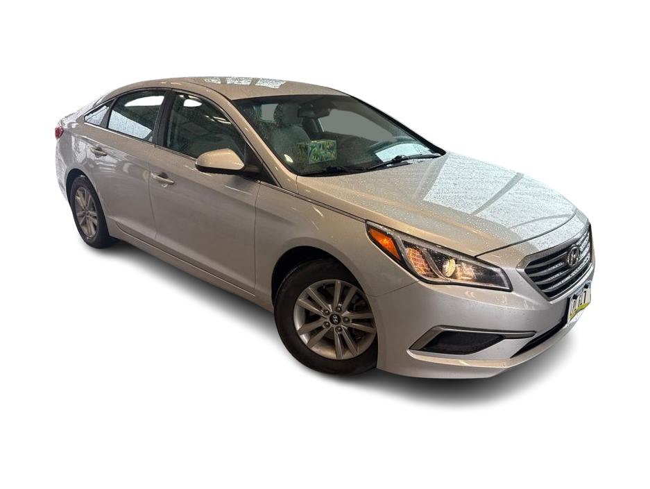 Thumbnail: 2016 Hyundai Sonata - 10