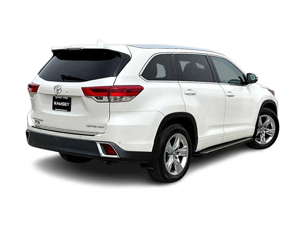 Thumbnail: 2018 Toyota Highlander - 20