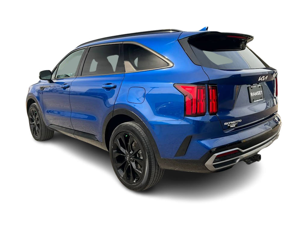 Thumbnail: 2023 Kia Sorento - 4