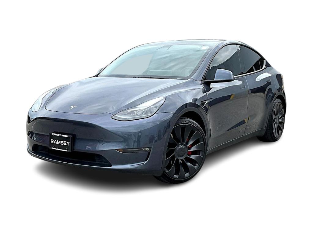 Used 2022 Tesla Model Y Performance with VIN 7SAYGDEF1NF322158 for sale in West Allis, WI