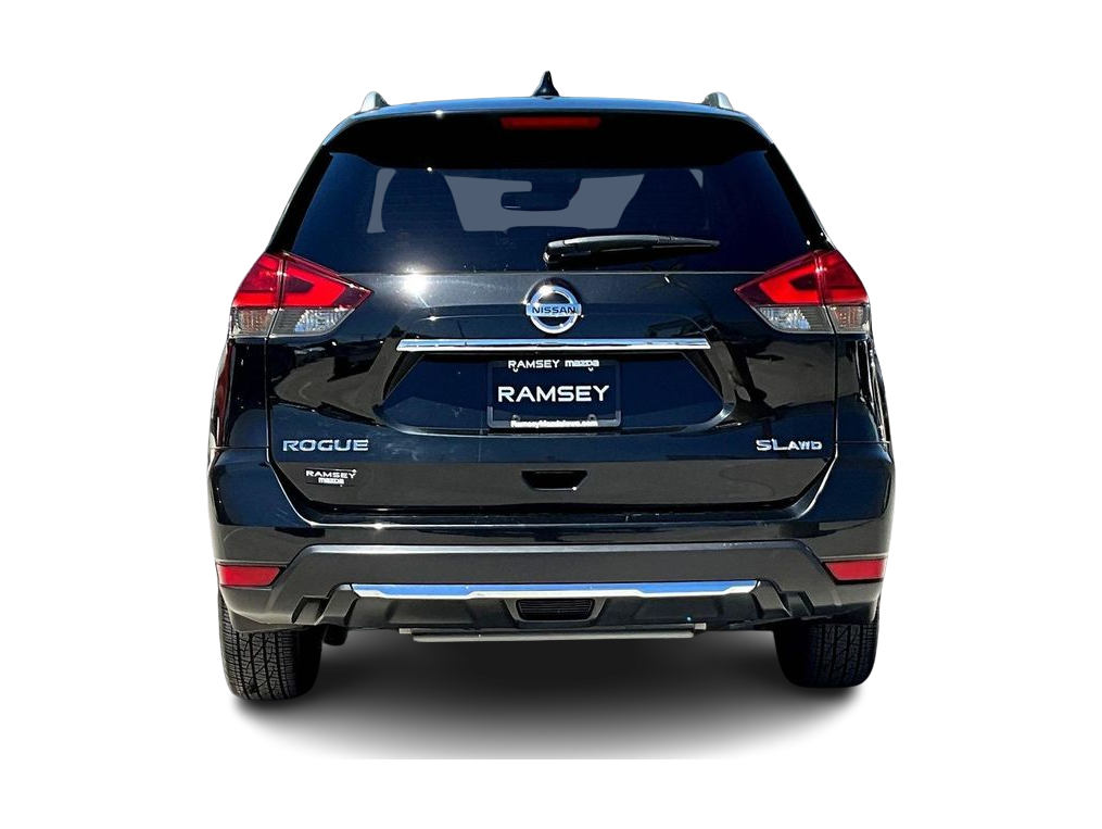 Thumbnail: 2017 Nissan Rogue - 4