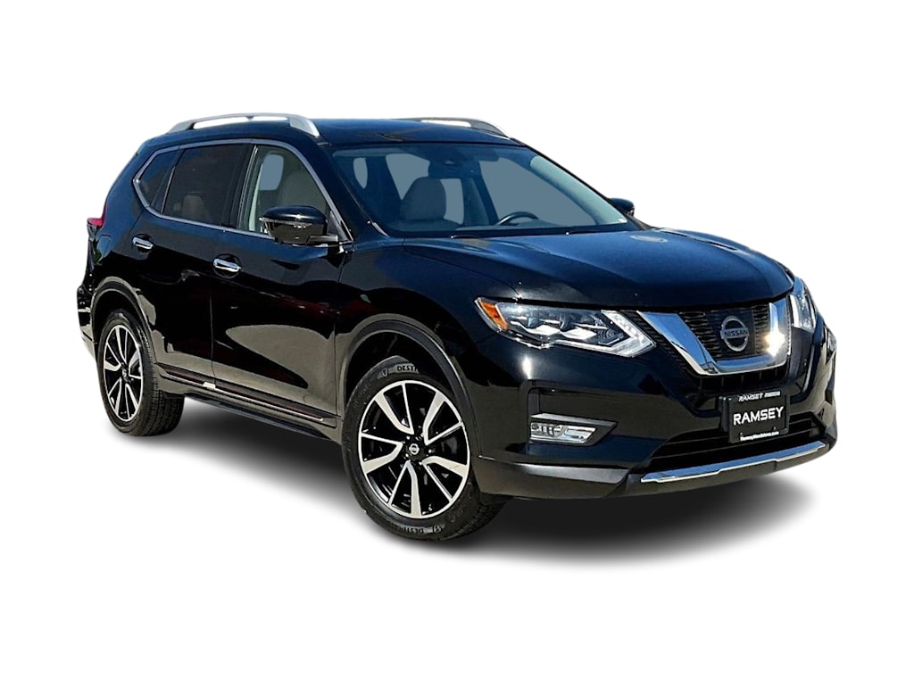 Thumbnail: 2017 Nissan Rogue - 21