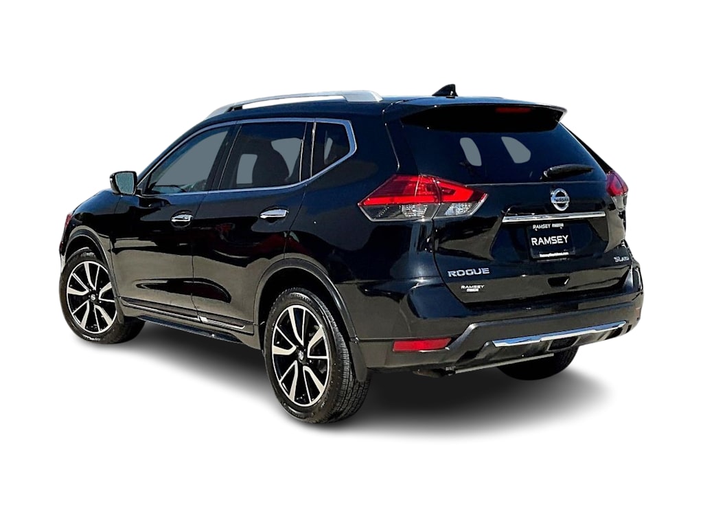 Thumbnail: 2017 Nissan Rogue - 3