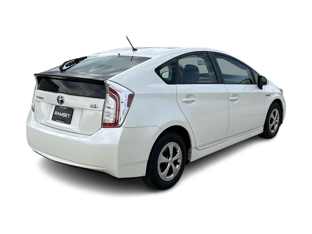 2013 Toyota Prius Two 20