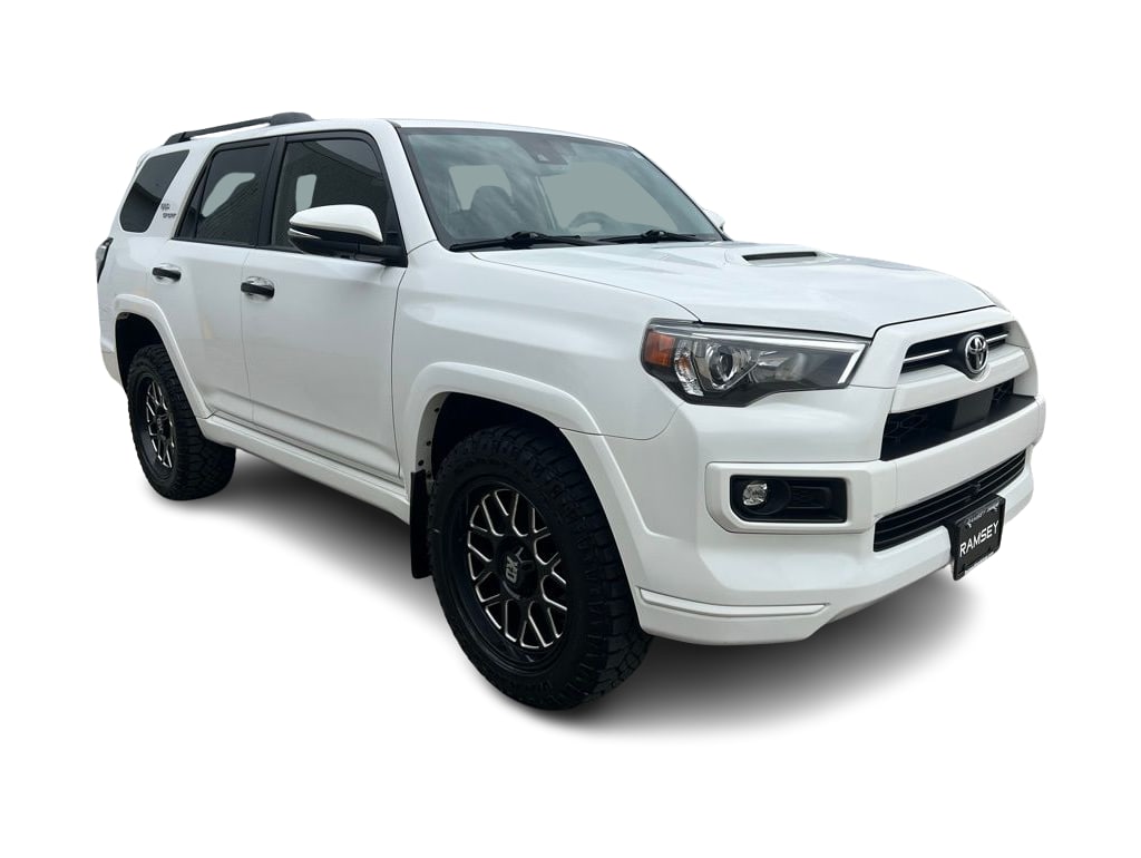 Thumbnail: 2022 Toyota 4Runner - 22