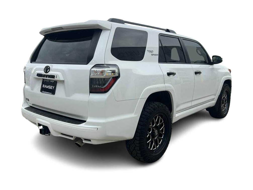 Thumbnail: 2022 Toyota 4Runner - 20