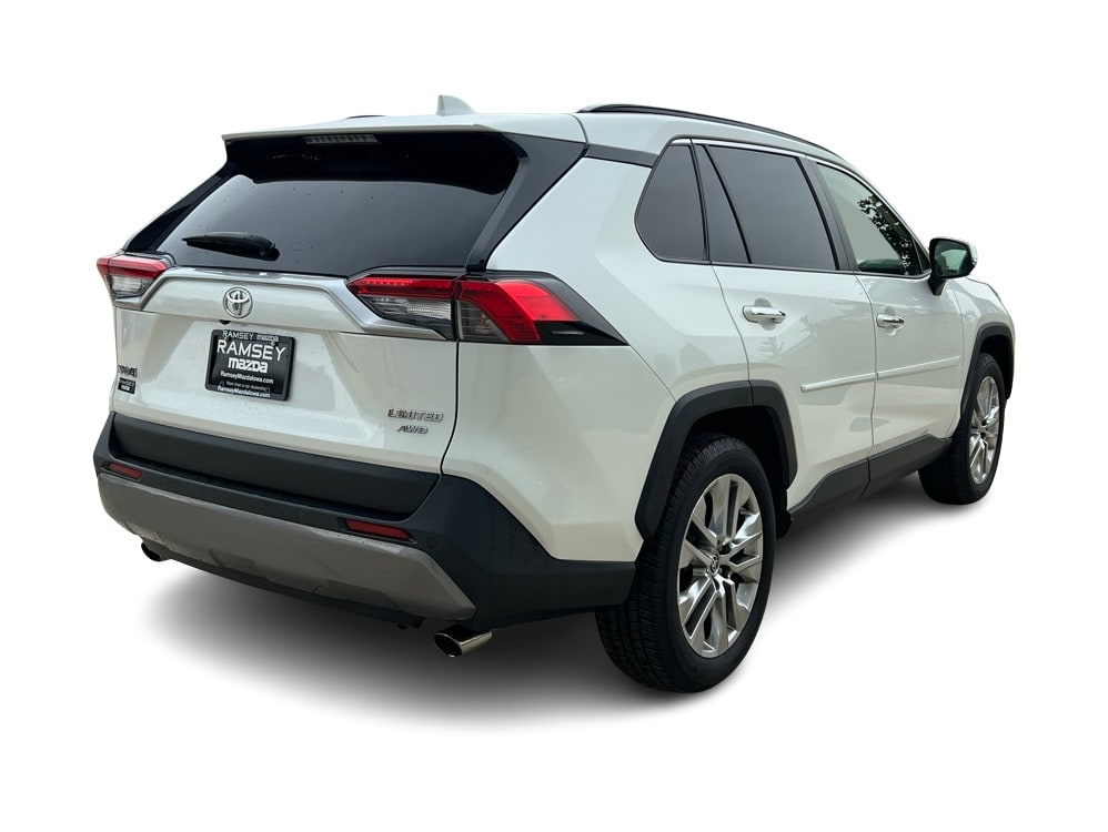 Thumbnail: 2020 Toyota RAV4 - 19