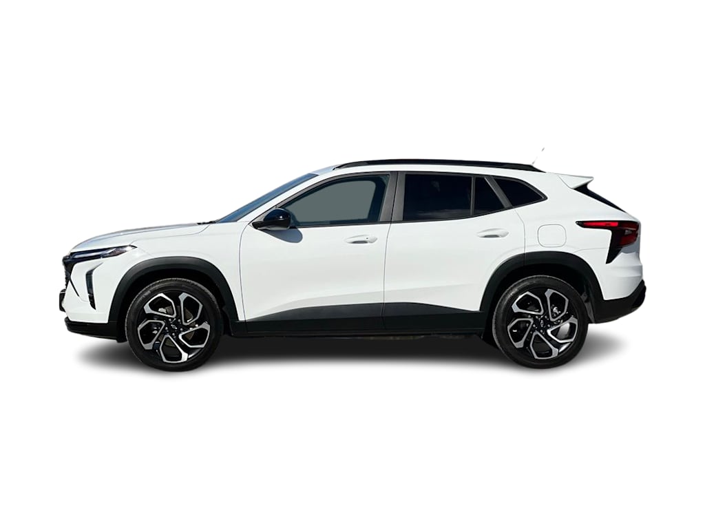 Thumbnail: 2025 Chevrolet Trax - 3