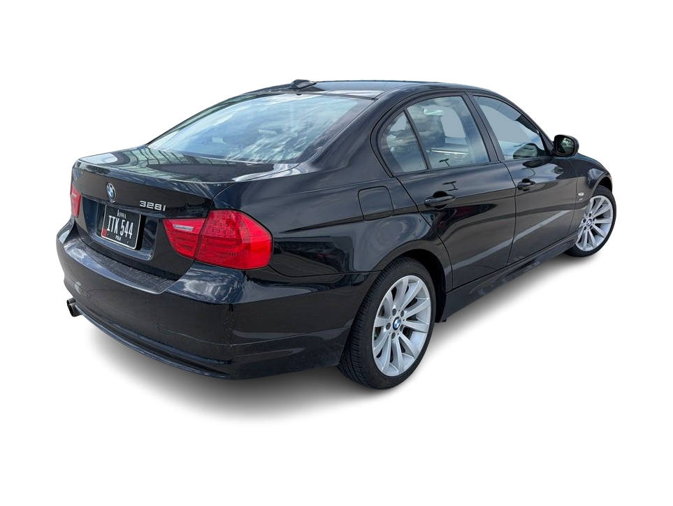 Thumbnail: 2011 BMW 3 Series - 9