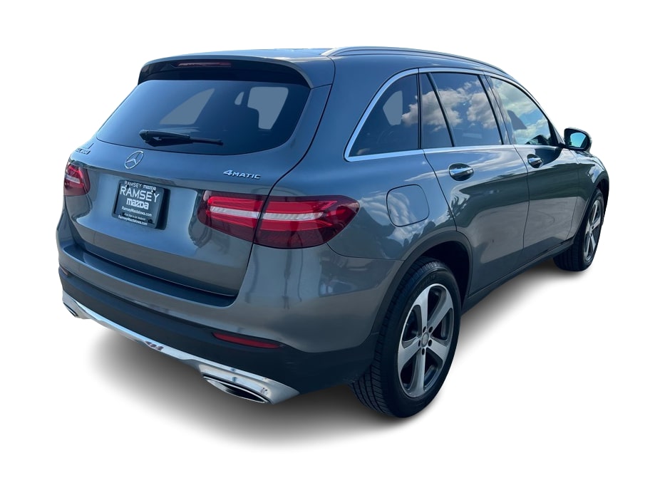 Thumbnail: 2017 Mercedes-Benz GLC - 19