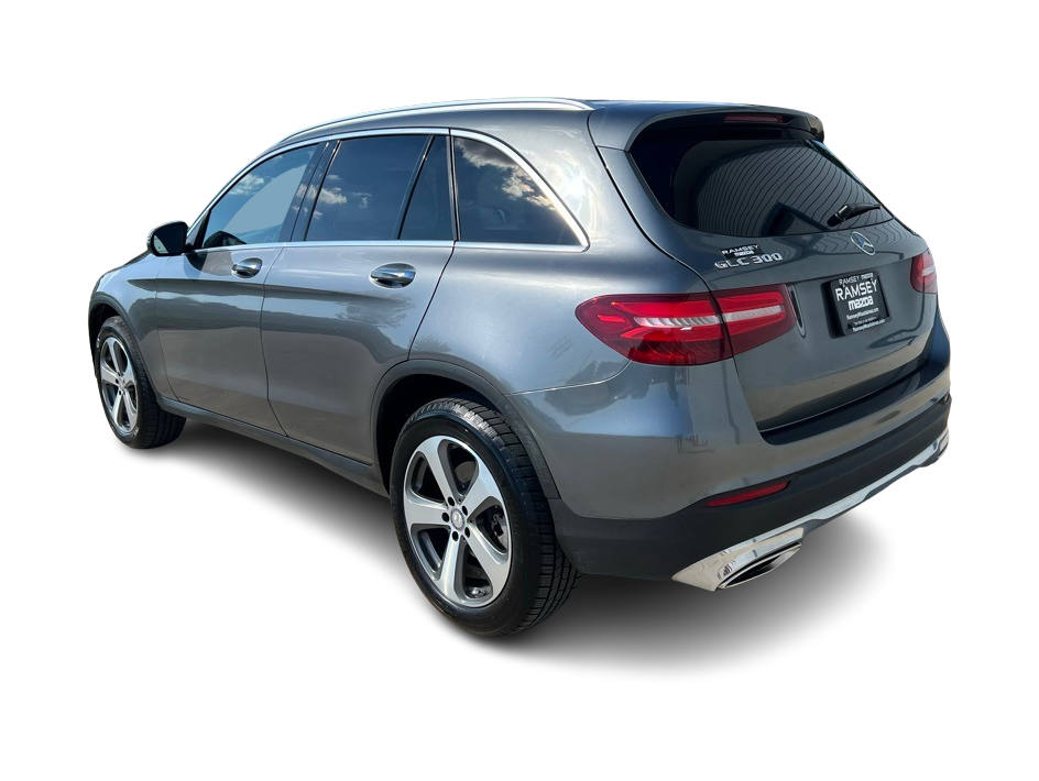 Thumbnail: 2017 Mercedes-Benz GLC - 4