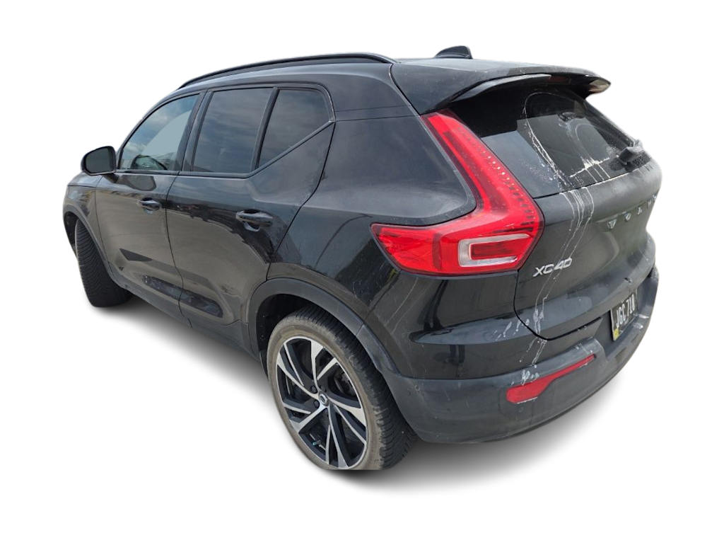 Thumbnail: 2021 Volvo XC40 - 3