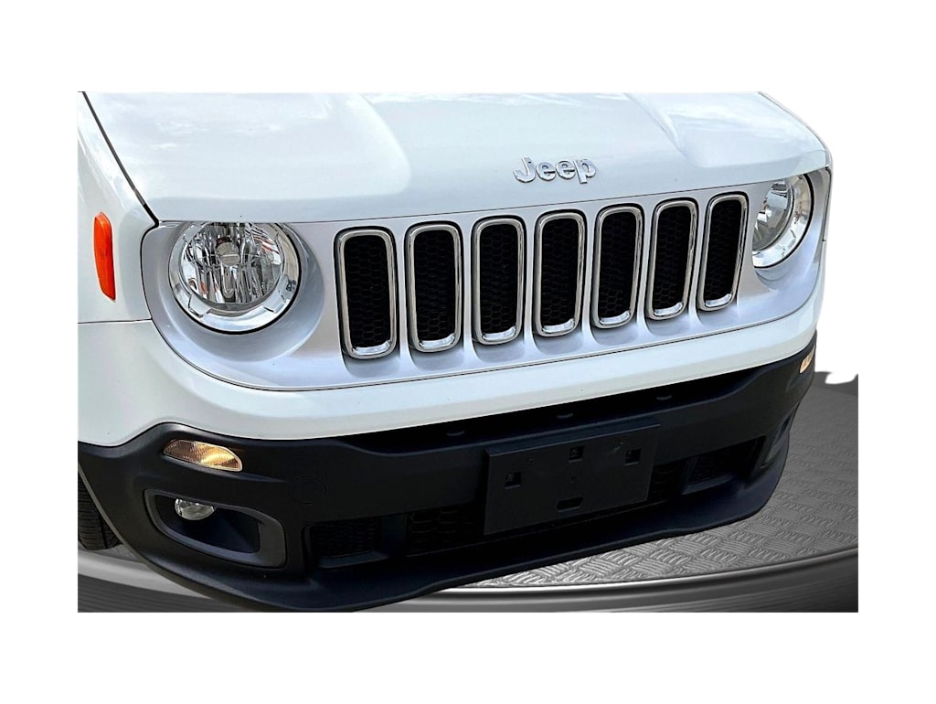 Thumbnail: 2016 Jeep Renegade - 31