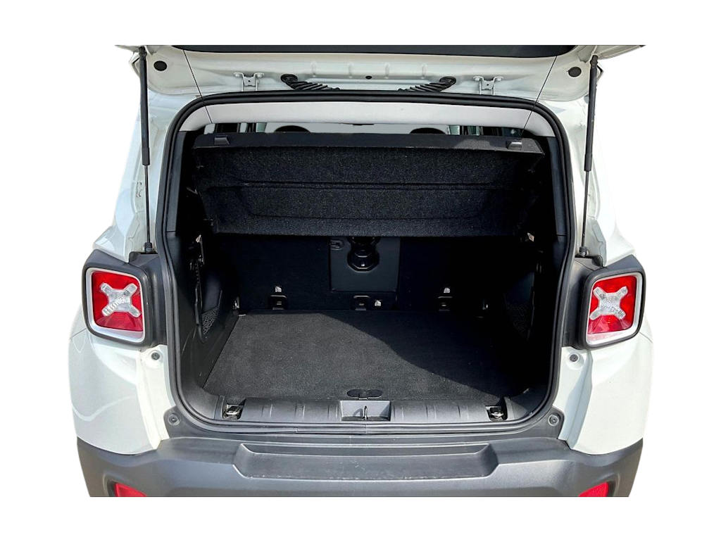 Thumbnail: 2016 Jeep Renegade - 17