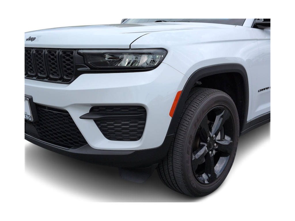 Thumbnail: 2023 Jeep Grand Cherokee - 24