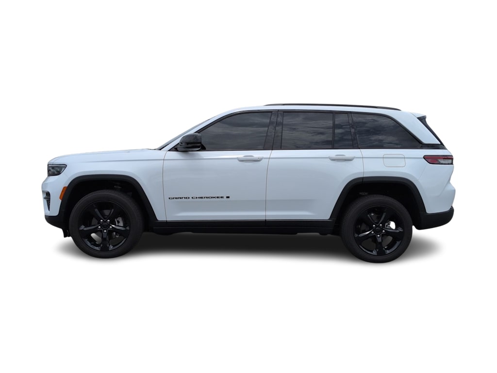 Thumbnail: 2023 Jeep Grand Cherokee - 3