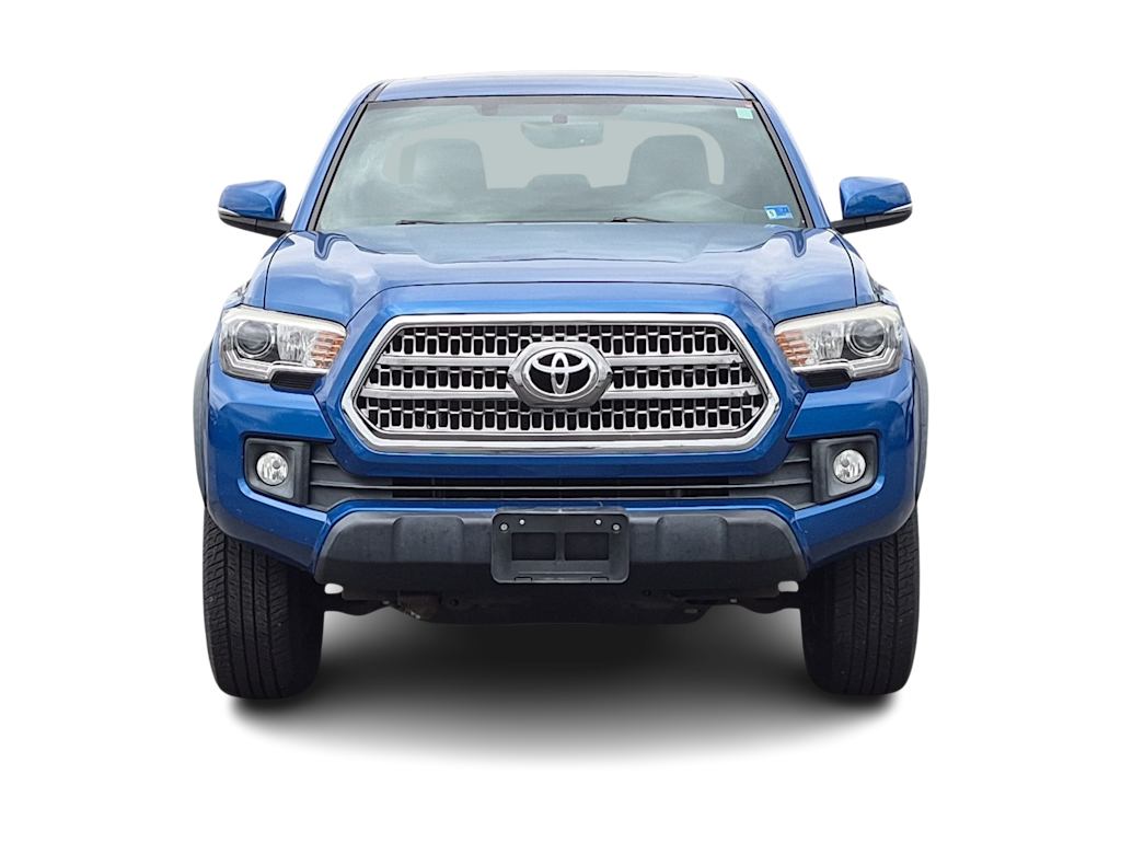 Thumbnail: 2017 Toyota Tacoma - 6