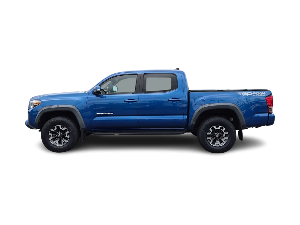 Thumbnail: 2017 Toyota Tacoma - 3