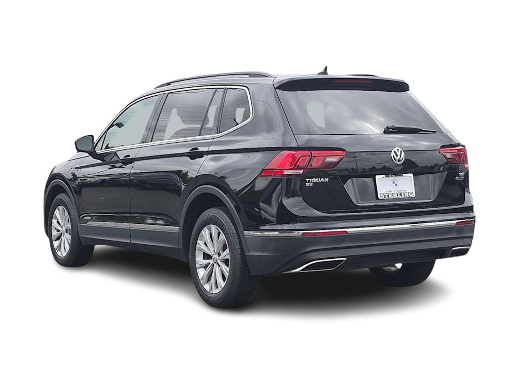 Thumbnail: 2018 Volkswagen Tiguan - 4
