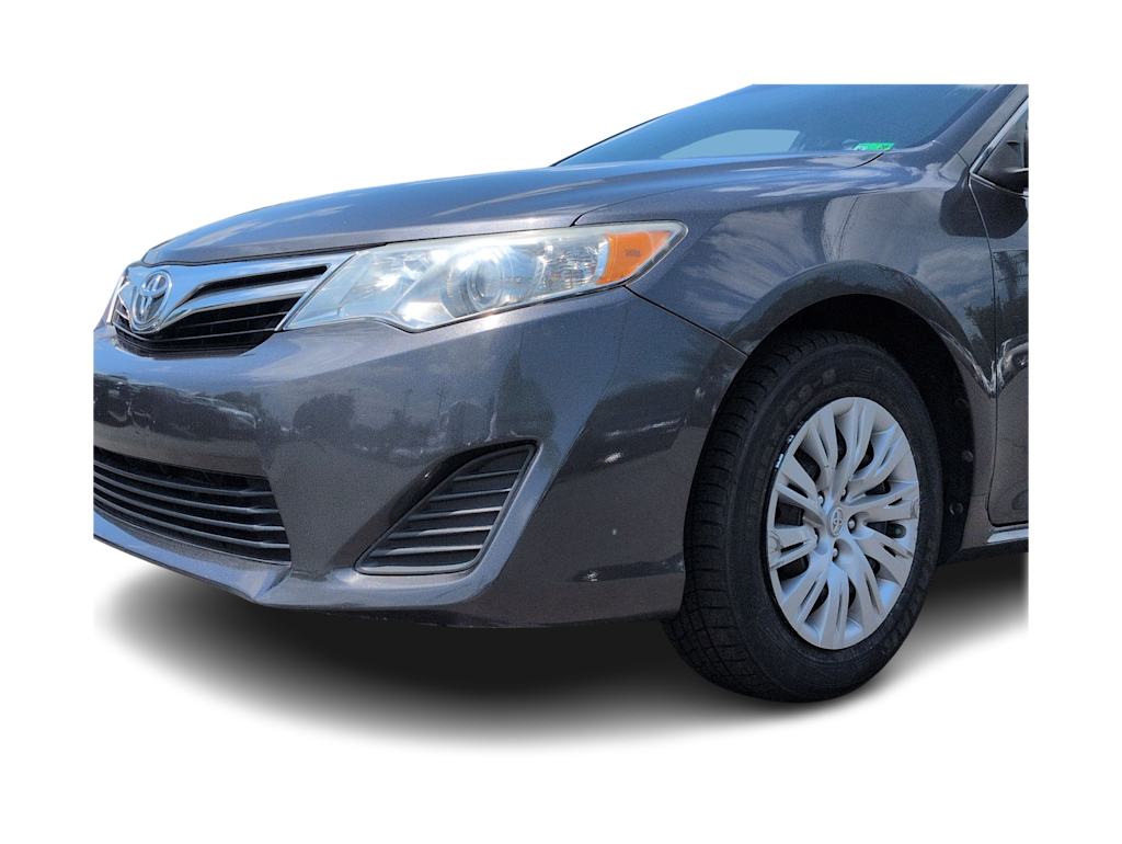 Thumbnail: 2012 Toyota Camry - 25