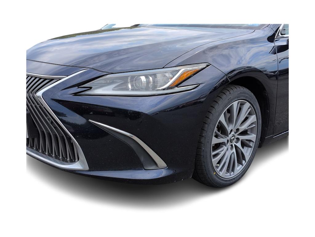 Thumbnail: 2020 Lexus ES - 25