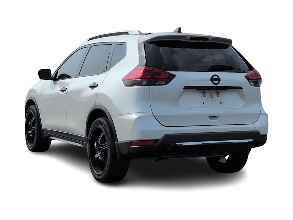 Thumbnail: 2017 Nissan Rogue - 4