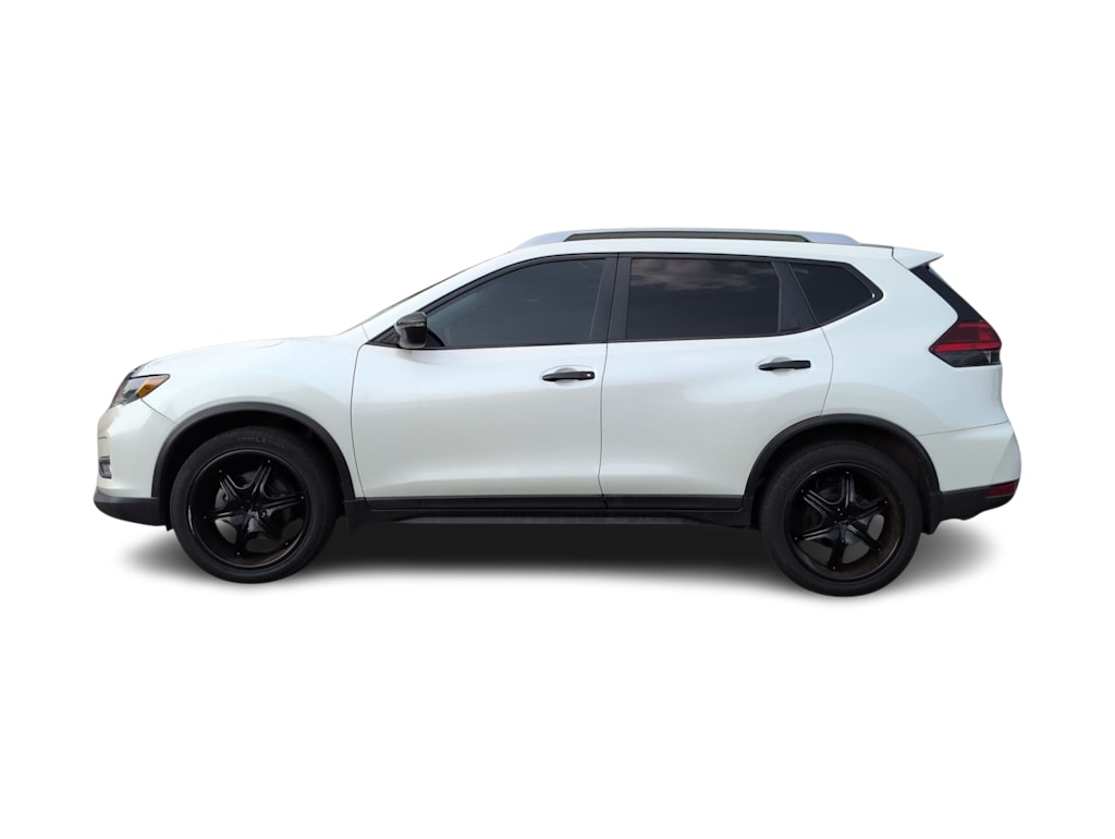 Thumbnail: 2017 Nissan Rogue - 3