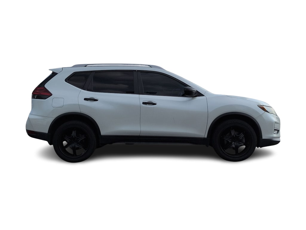 Thumbnail: 2017 Nissan Rogue - 23
